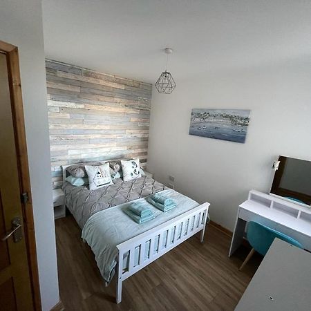 Апартаменты Harbour Loft! Newly Refurbished 3 Bed Flat! Барри-Порт Экстерьер фото