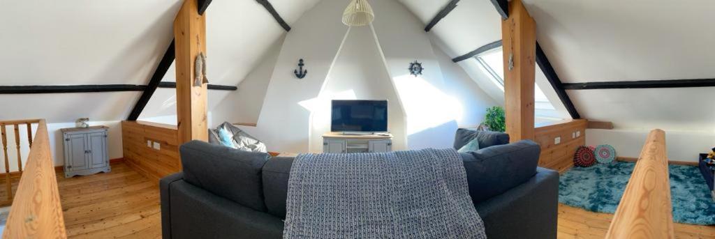 Апартаменты Harbour Loft! Newly Refurbished 3 Bed Flat! Барри-Порт Экстерьер фото