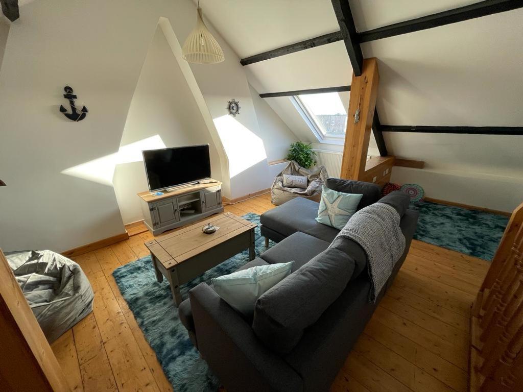 Апартаменты Harbour Loft! Newly Refurbished 3 Bed Flat! Барри-Порт Экстерьер фото